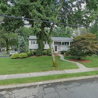 493 Hobart Rd, Paramus, NJ 07652