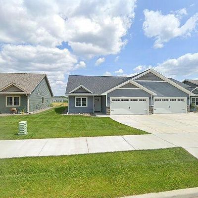 4941 Field Crest Ln, Eau Claire, WI 54701