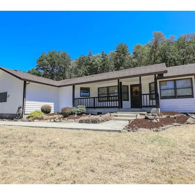 495 Sinclair Ln, Roseburg, OR 97471