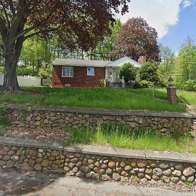 5 Allen Ave, Meriden, CT 06451