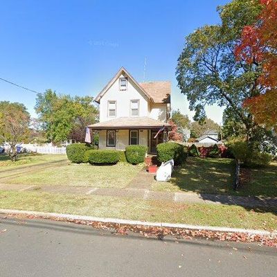 437 Elm Ave, Riverton, NJ 08077