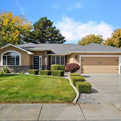 437 Woodland Ct, Twin Falls, ID 83301