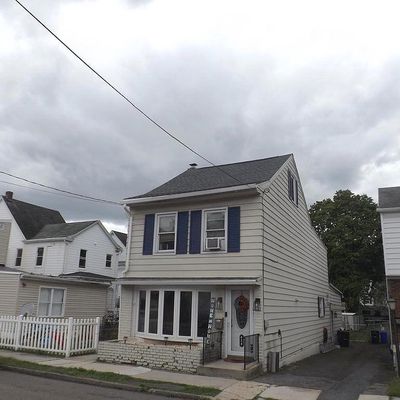 438 S Mill St, Saint Clair, PA 17970