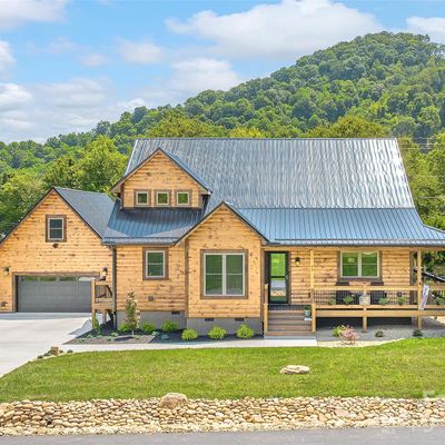 44 Kennerly Cv, Maggie Valley, NC 28751