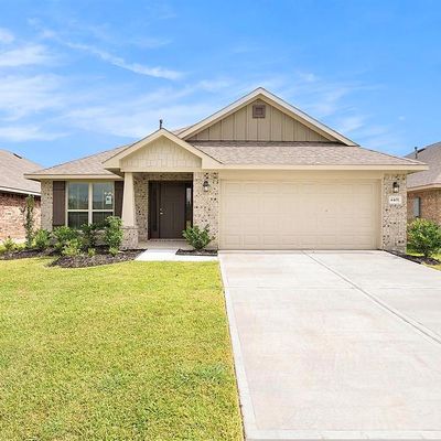 4401 E Bayou Maison Cir, Dickinson, TX 77539