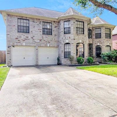 4419 Tree Line Dr, Pasadena, TX 77505