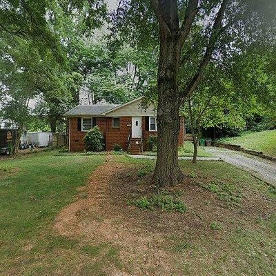 4426 Holbrook Dr, Charlotte, NC 28205