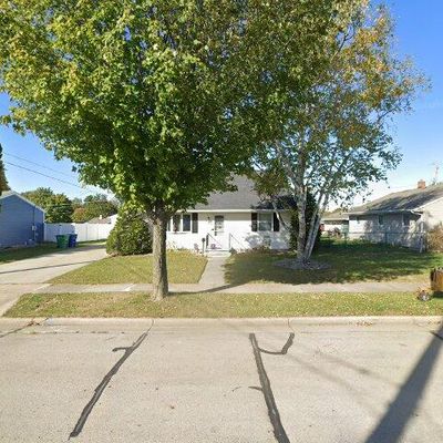 444 Patrick St, Combined Locks, WI 54113