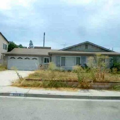 4455 Denver St, Montclair, CA 91763