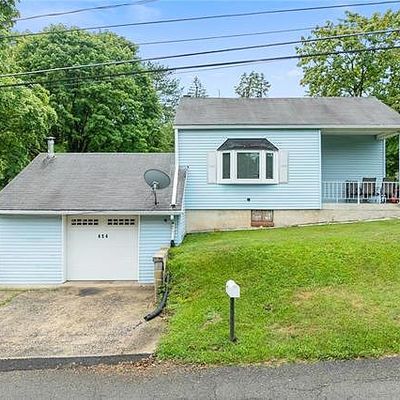 454 S Walnut St, Slatington, PA 18080