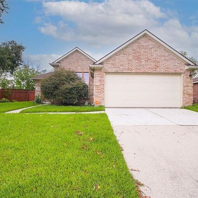 4555 Taino Dr, Baytown, TX 77521