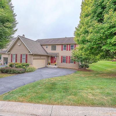 456 Crescent Dr, West Chester, PA 19382