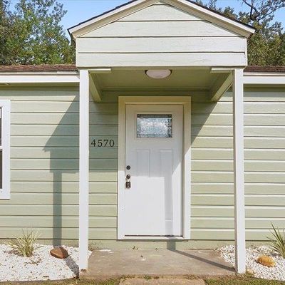 4570 Buffalo St, Beaumont, TX 77703