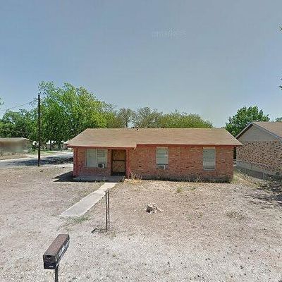 518 S Camp St, Uvalde, TX 78801