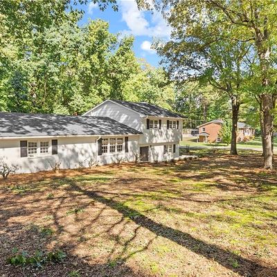 519 Shadybrook Rd, High Point, NC 27265