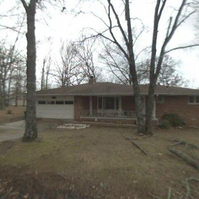 52 Dwight St, Mountain Home, AR 72653