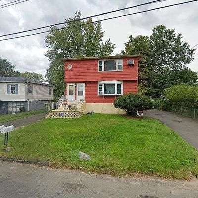 52 Lydia St, West Haven, CT 06516