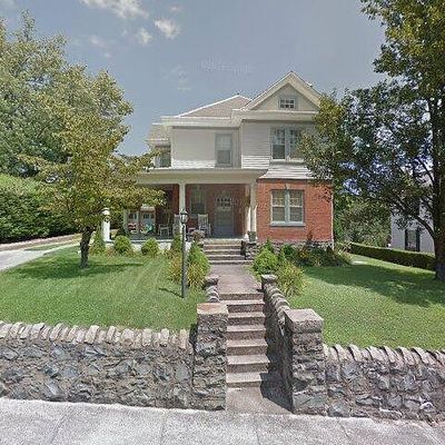 520 N Washington Ave, Pulaski, VA 24301