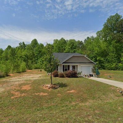 5203 Dipper Dr, Snow Camp, NC 27349