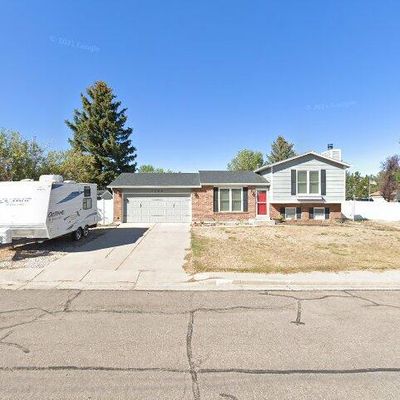 5208 Green River St, Cheyenne, WY 82001