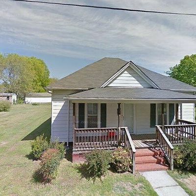 521 Walnut St, Eden, NC 27288