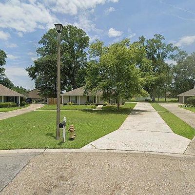 5211 Fort Gregg Dr, Baton Rouge, LA 70817