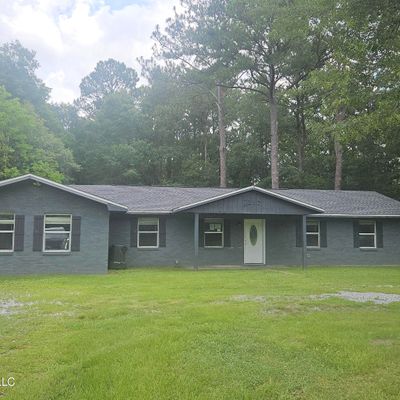 5217 Wildwood Rd, Moss Point, MS 39562