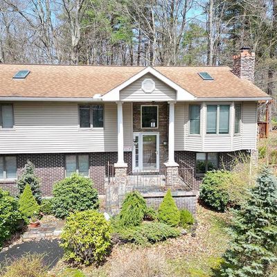 5223 Beechwood Rd, Blakeslee, PA 18610