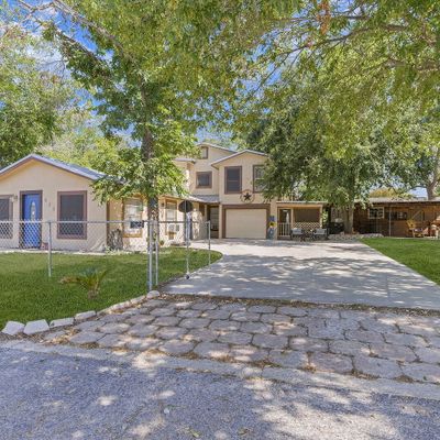 523 Dallas St, Pleasanton, TX 78064