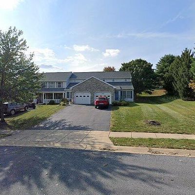 524 Meadowlark Ln, Manheim, PA 17545