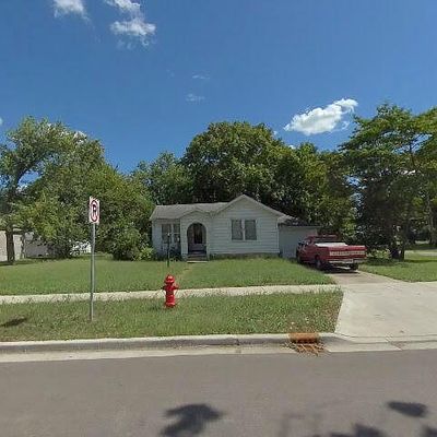 525 S Division St, Chenoa, IL 61726