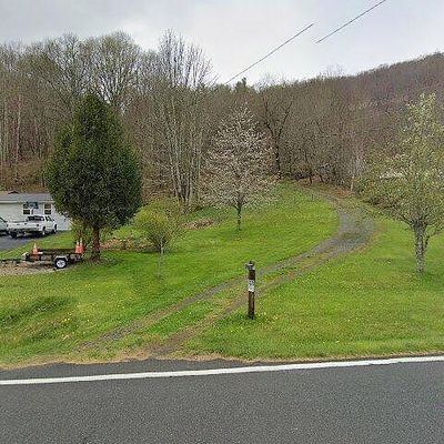 5259 Nc 261, Bakersville, NC 28705