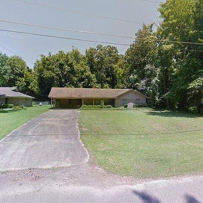 527 Kavanaugh Dr, Vicksburg, MS 39180