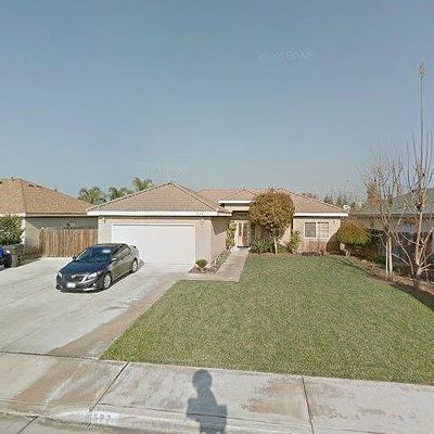 527 Village Ct, Exeter, CA 93221