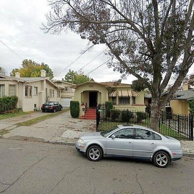 5286 Belvedere St, Oakland, CA 94601