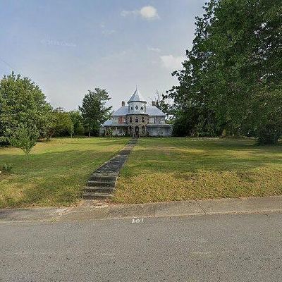 53 Hennessee St, Morganton, NC 28655