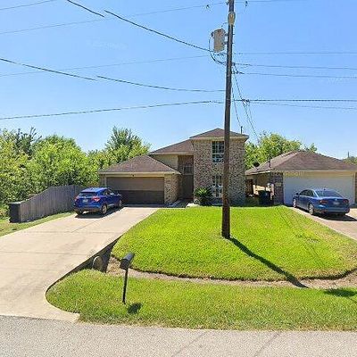 5317 Grapevine St, Houston, TX 77045