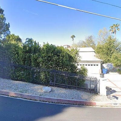 5319 Bothwell Rd, Tarzana, CA 91356