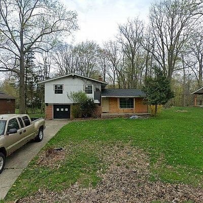 5319 Fairtree Rd, Bedford, OH 44146