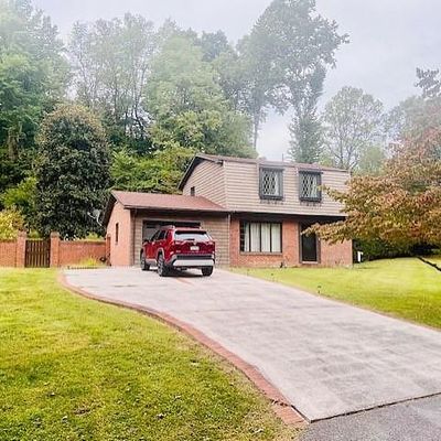 532 Sycamore Ln, Richlands, VA 24641