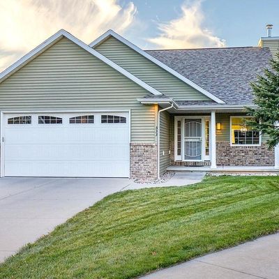 533 Golf Side Ct, Hortonville, WI 54944