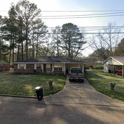 535 Avenue Of Patriots St, Starkville, MS 39759