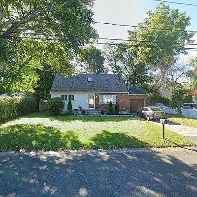 54 S 27 Th St, Wyandanch, NY 11798