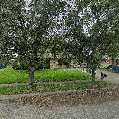 541 Vista Dr, Odem, TX 78370