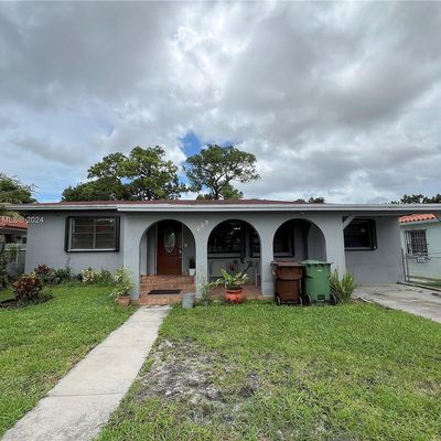 546 E 27 Th St, Hialeah, FL 33013