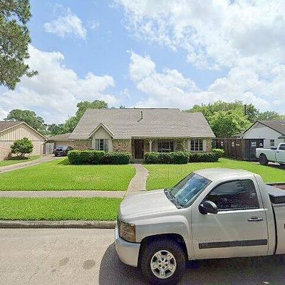 5475 Ariel St, Houston, TX 77096