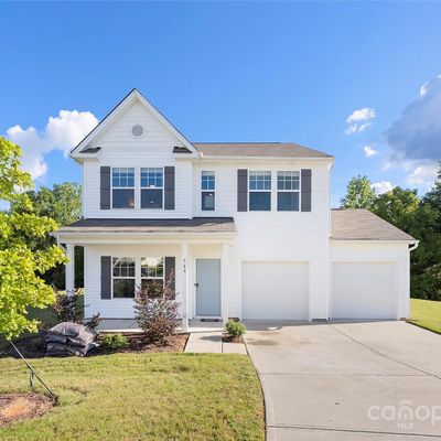 548 Dutch White Dr, Clover, SC 29710