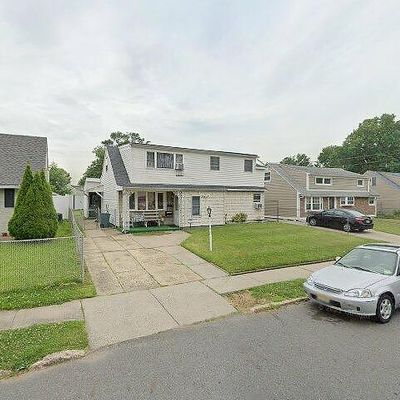 55 Arthur Ave, Carteret, NJ 07008