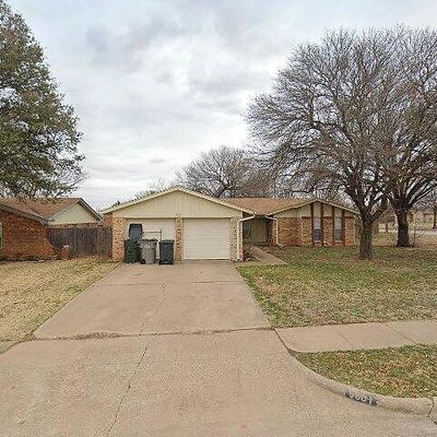 5501 Castle Dr, Wichita Falls, TX 76306