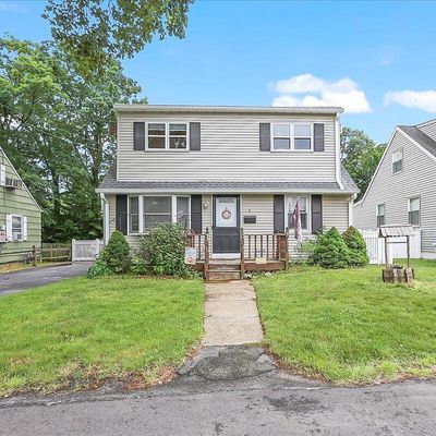 5 Olive Pl, Hazlet Township, NJ 07734